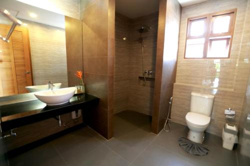 Beachfront 2 Bedroom Villa  image 3