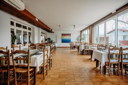 Logis Hôtel Restaurant Espelletenia (Logis Hotel Restaurant Espelletenia) in Larceveau-Arros-Cibits