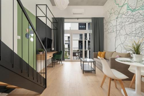 Jagatud salong / TV-ala, Airport Studio Zarembowicza by Noclegi Renters in Zerniki