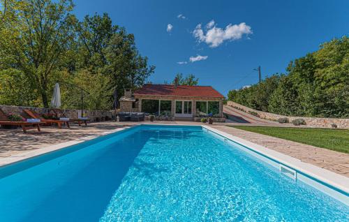 Kuća za odmor ARIJA sa velikim vanjskim bazenom - Knin