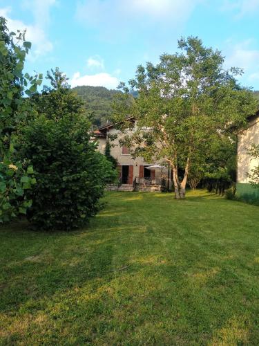 Viesnīcas āriene, Casa La betulla in Blessagno
