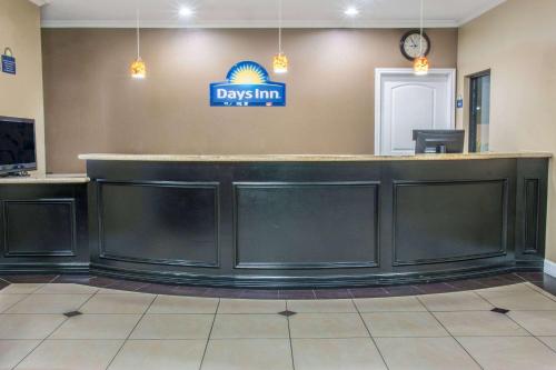 Days Inn by Wyndham Humble/Houston Intercontinental Airport