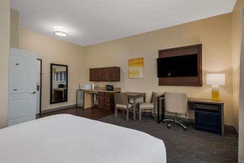 Comfort Inn & Suites Barnesville - Frackville in Barnesville, USA