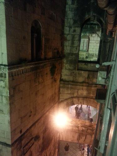 Private Apartments In Diocletians Palace, Split (photo 8)