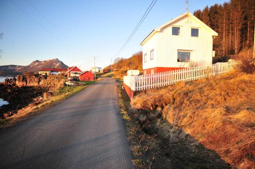 Fredelig med naturskjønn omgivelse, midt i Lofoten