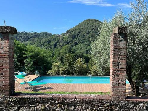 Podere il Giardino - Casa vacanza in casale tipico toscano, con parco e piscina - Lucca