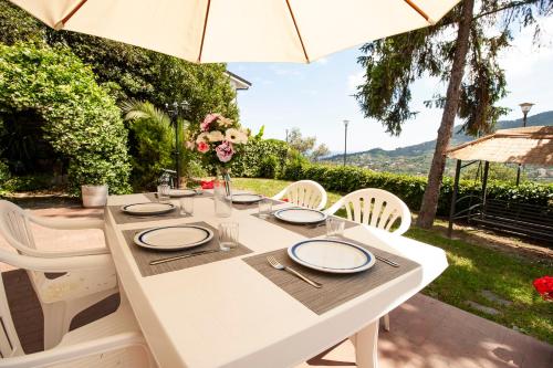 Villa Orchidea by PortofinoHomes