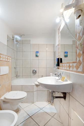 Hotel Carvoeiro Plaza - image 5