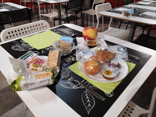 Seiler Hotel - image 12