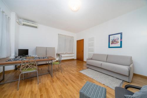  GuestHost - Nest in the City in Udine