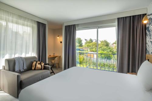 Balcony/terrace, L'Escale Marine, The Originals Relais in Morgat