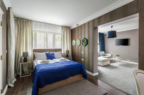 A11 アパートメンツ & スパ デルミク