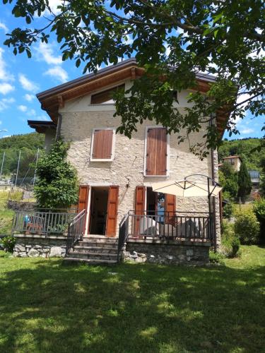 Viesnīcas āriene, Casa La betulla in Blessagno