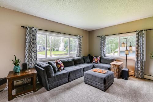 Anchorage Home about 7 Mi to Chugach State Park!