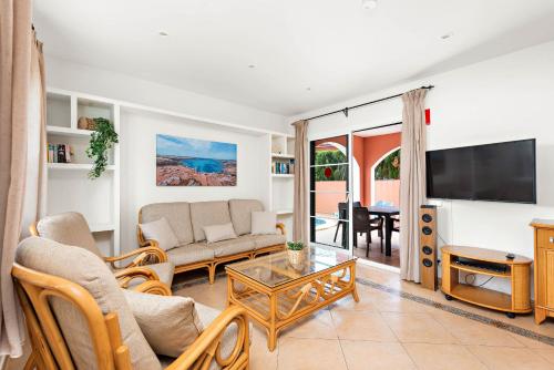 Villas Cala Galdana - image 5