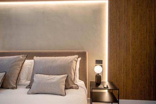 MAMALU - Studios and Suites Room Type - Deluxe King Room