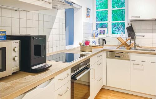 virtuve, Beautiful Apartment In Morschen in Morschen