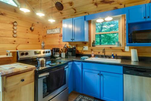 Updated Luray Cabin Near Dwtn and Shenandoah River! - image 11