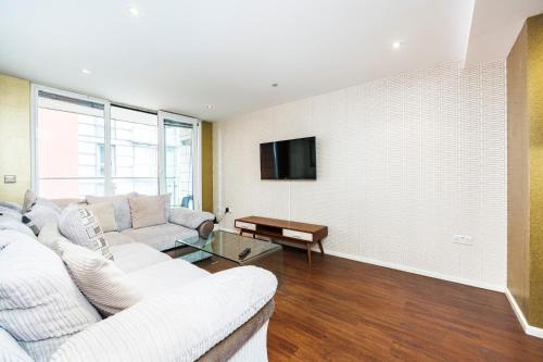 Austin David Apartments ExCeL - image 4