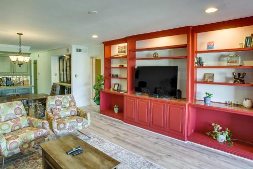 Scottsdale Condo with Pool 1 Mi to Old Town! - image 7