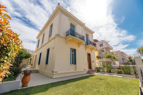 Creta Elena - image 3