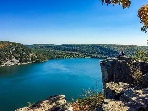 Renovated 2bed-1bath home, Lake WI, Ferry, Devil's Lake!