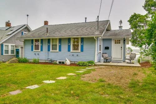 Sun-Soaked Wareham Cottage with River Access!