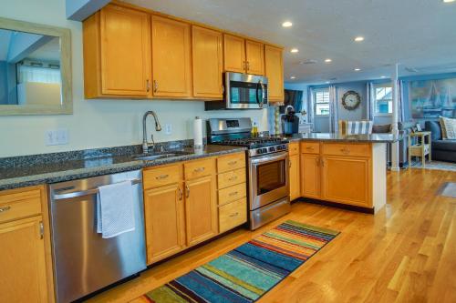 Sun-Soaked Wareham Cottage with River Access! - main image