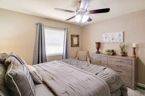 Chic Lakefront Haven Near Oaklawn and Casino Resort! - image 7