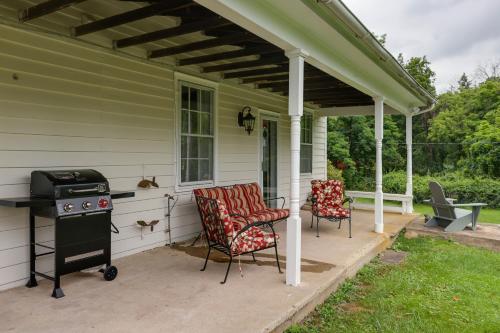 Historic Erwinna Vacation Home Near Delaware River