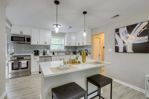 Riverdale Retreat with Private Pool and Game Room! Riverdale Retreat with Private Pool and Game Room!