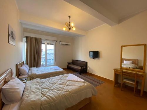 Létesítmények, Central Cairo Hotel near Szent Barbara-templom