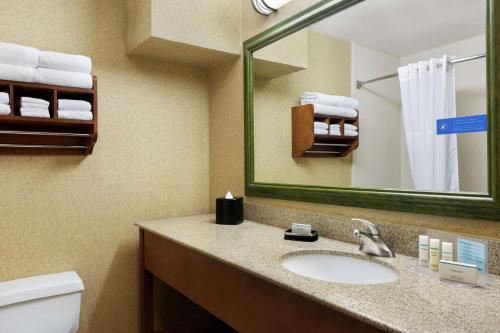 Hampton Inn Abilene - image 10