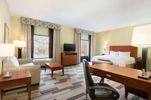 Hampton Inn & Suites Birmingham Airport Area