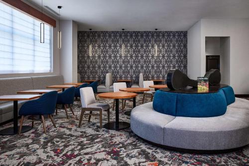 Hilton Garden Inn Nashville Downtown/Convention Center - image 6