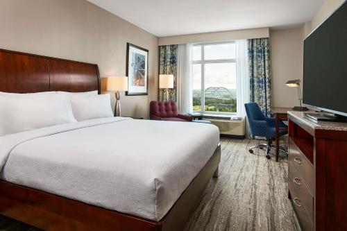 Hilton Garden Inn Nashville Downtown/Convention Center - image 2