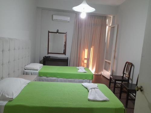 Double or Twin Room image 9