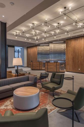 Hilton Boston-Woburn - image 10