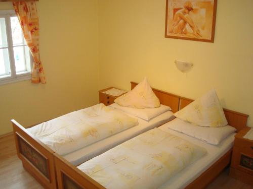 Classic Single Room with Balcony