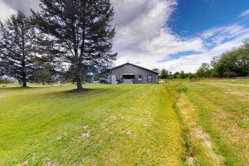 Italy Hill Estate in Pulteney