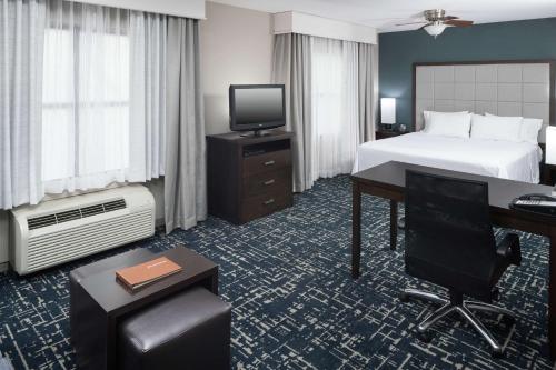 Homewood Suites by Hilton Cedar Rapids-North - image 6