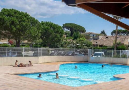 View, Bastidon paisible dans residence avec piscine near L'instan't