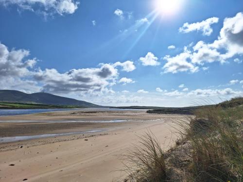 沙灘, Teach Aindí (newly renovated cottage) (Teach Aindi (newly renovated cottage)) in 貝爾馬利特