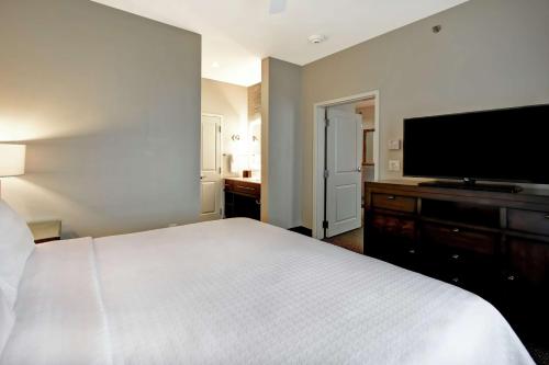 Homewood Suites by Hilton Dallas Arlington South