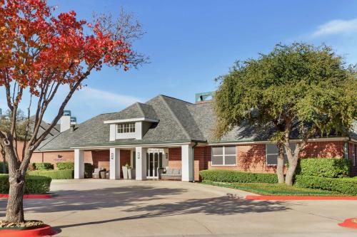 Homewood Suites Dallas-Addison