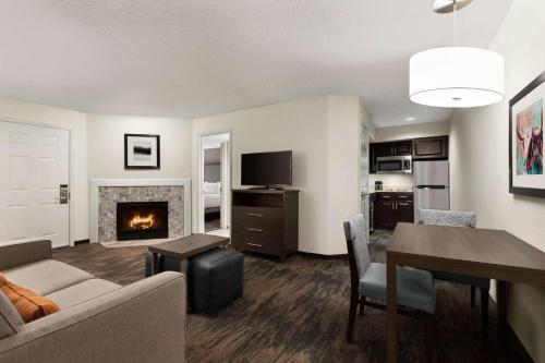 Homewood Suites Dallas-Addison