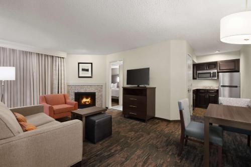 Homewood Suites Dallas-Addison