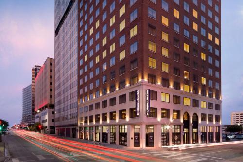 Hampton Inn&Suites Dallas Downtown - Hotel - Dallas