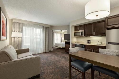 Homewood Suites Dallas-Addison