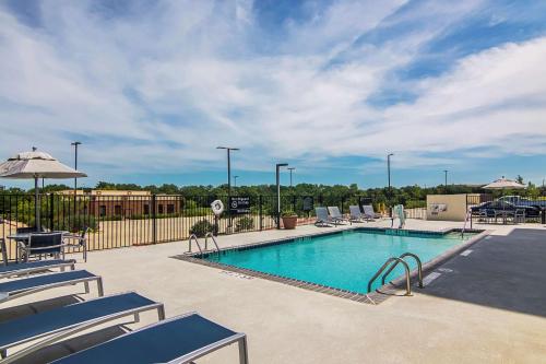 Hampton Inn & Suites-Dallas/Richardson - image 10